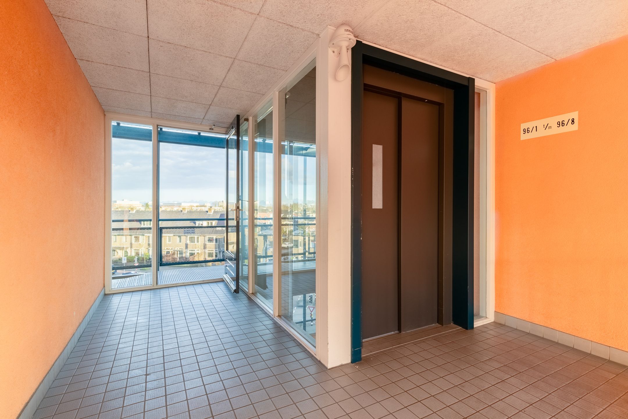 Photo 12 of Generaal Maczekstraat 96-D2