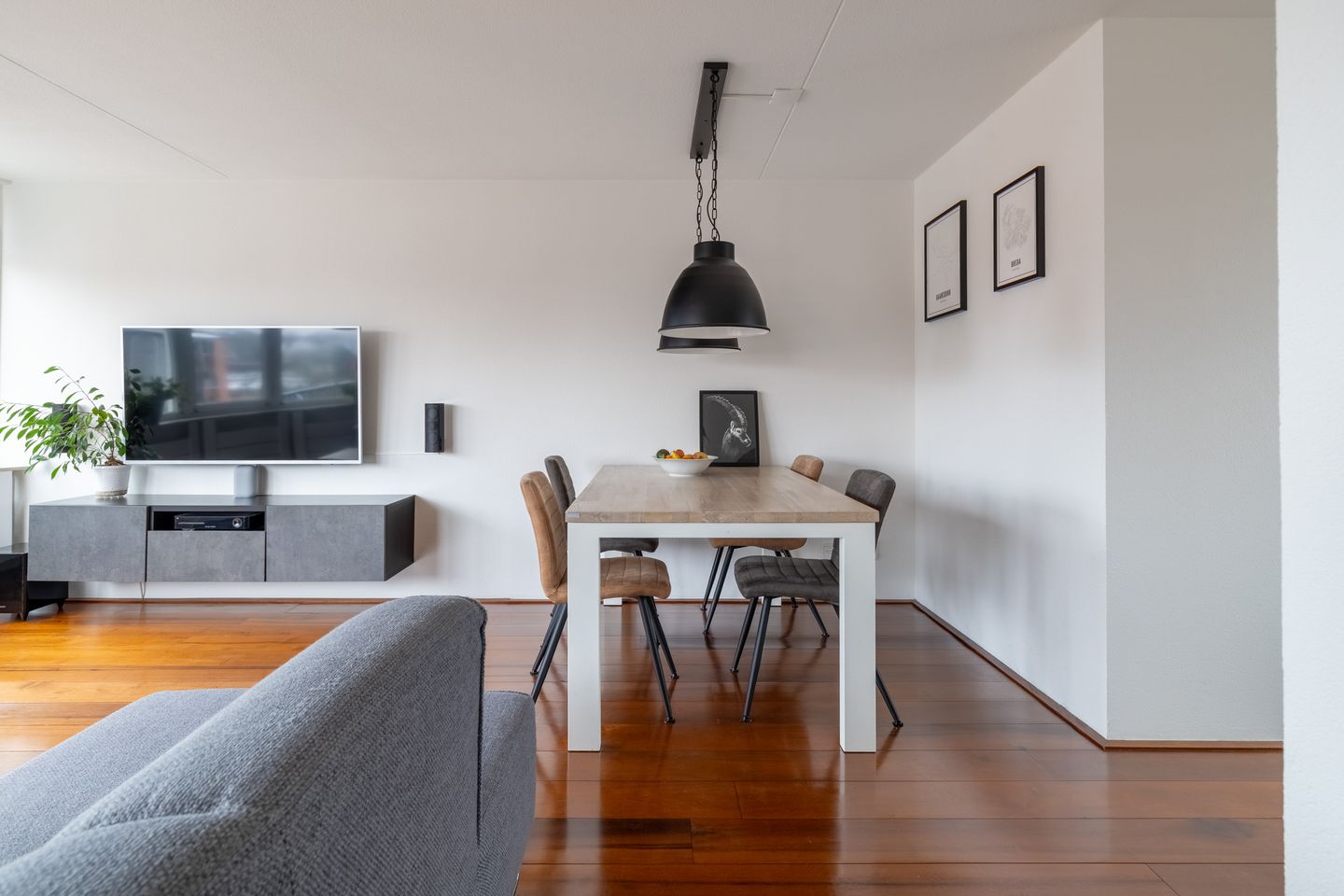 Photo 19 of Generaal Maczekstraat 96-D2