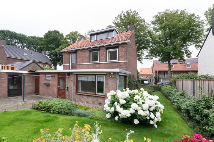 Foto 40 van Burgemeester van Akenstr 19