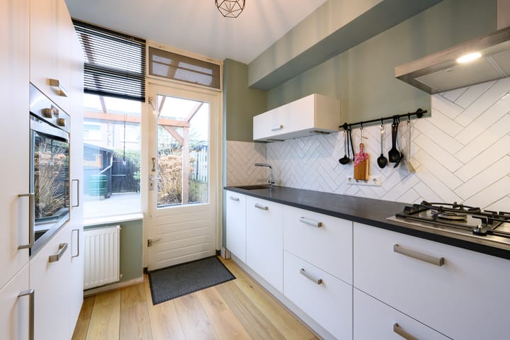 Photo 8 of Multatulistraat 7