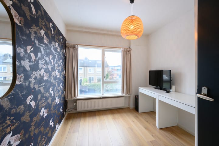 Photo 11 of Multatulistraat 7