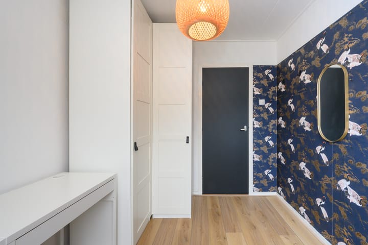 Photo 12 of Multatulistraat 7