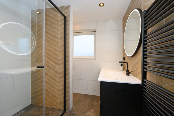 Photo 13 of Multatulistraat 7