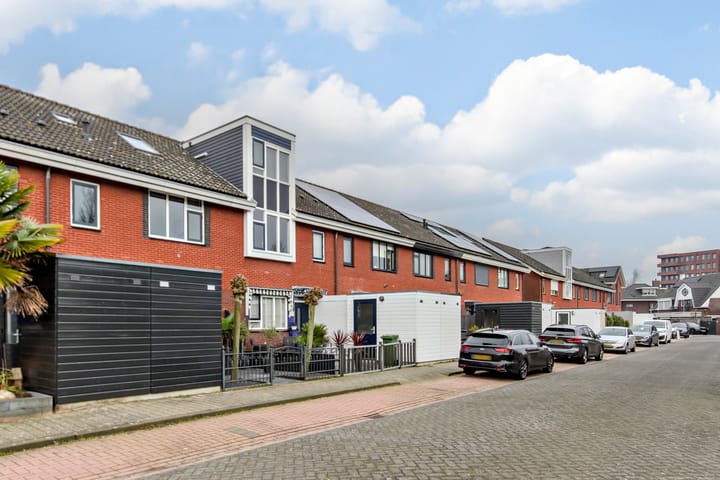 Foto 39 van Masaistraat 125