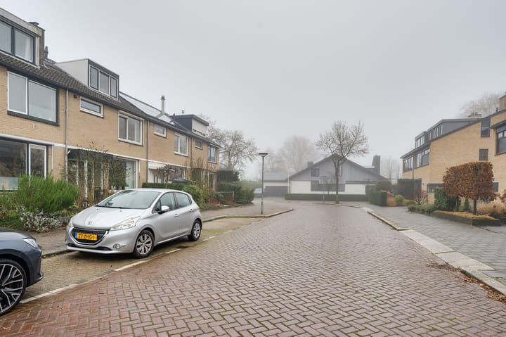 Foto 38 van Abeelstraat 64