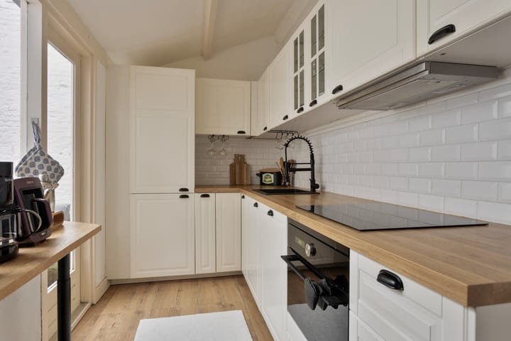 Photo 11 of De Genestetstraat 3