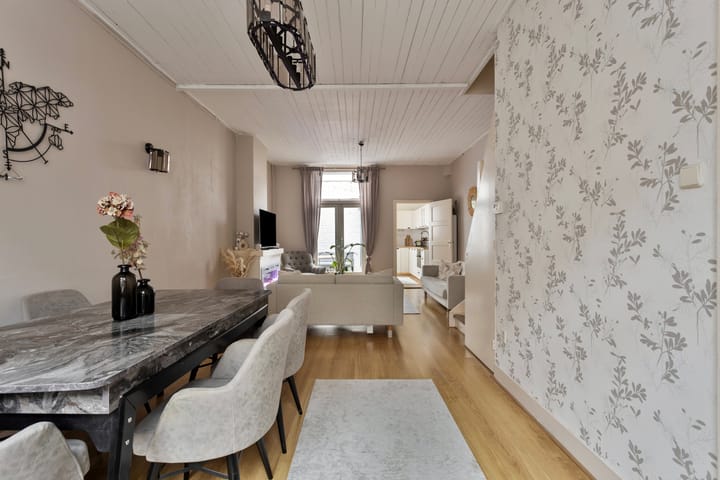 Photo 14 of De Genestetstraat 3