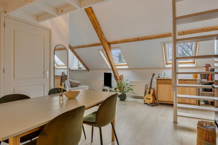 Photo 7 of Smetiusstraat 4-E