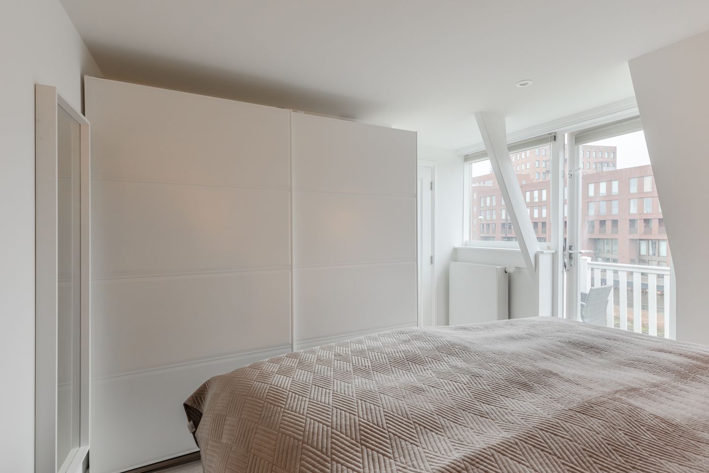 Foto 29 van Muiderstraatweg 49-A