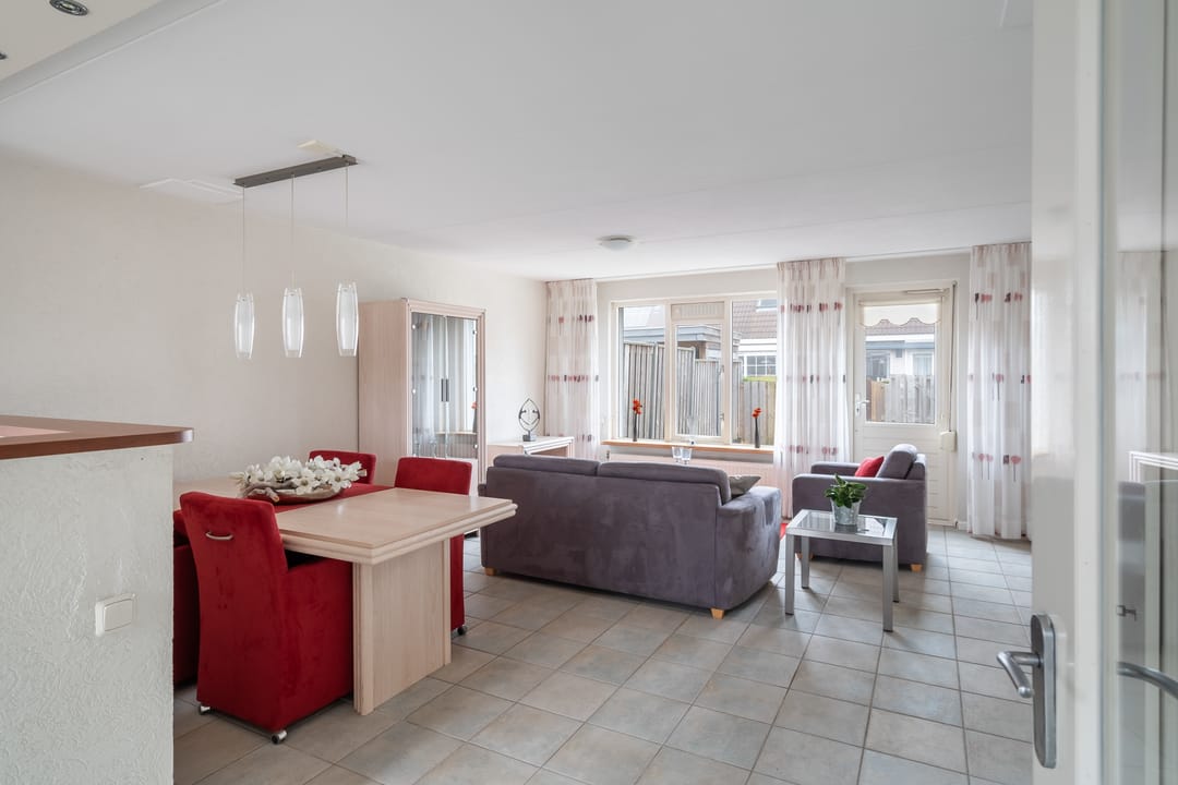 Foto 2 van Veerstoep 24