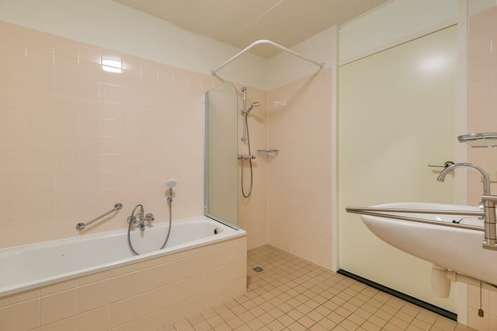 Foto 20 van Curiestraat 57