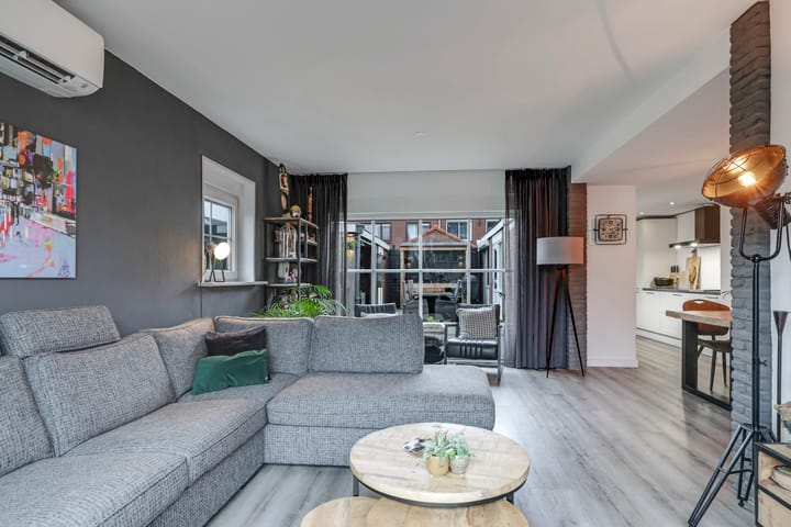 Foto 4 van Burgemeester Lewe van Aduardstraat 45