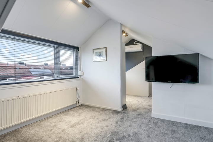 Foto 6 van Burgemeester Lewe van Aduardstraat 45