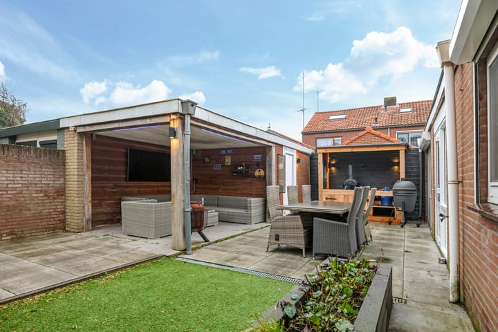 Foto 7 van Burgemeester Lewe van Aduardstraat 45