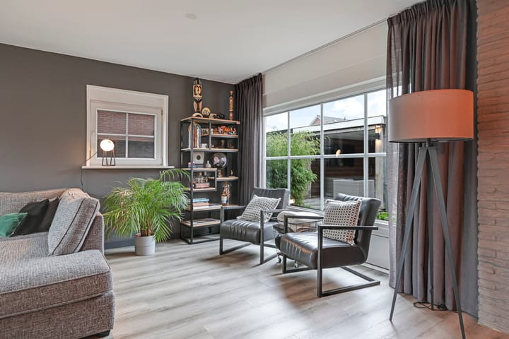 Foto 15 van Burgemeester Lewe van Aduardstraat 45