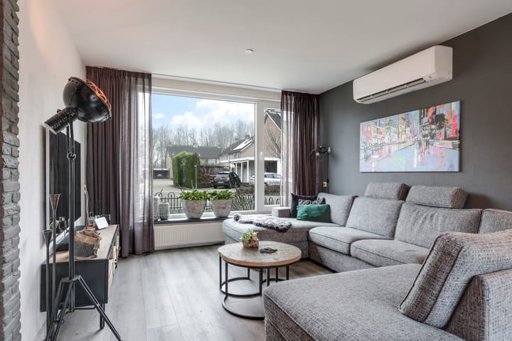 Foto 16 van Burgemeester Lewe van Aduardstraat 45