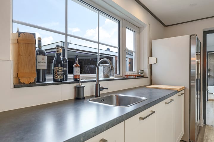 Foto 25 van Burgemeester Lewe van Aduardstraat 45