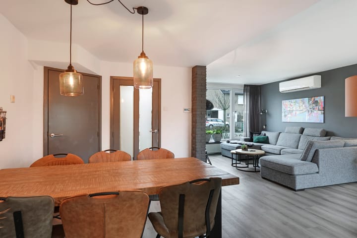 Foto 31 van Burgemeester Lewe van Aduardstraat 45