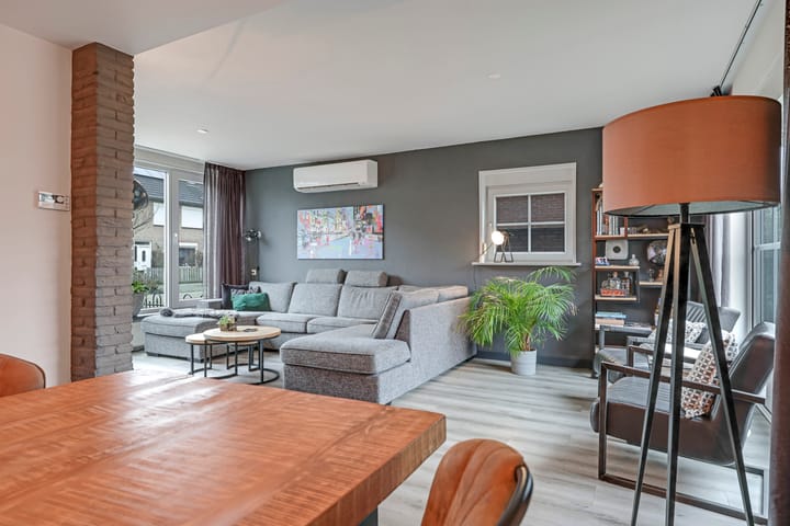 Foto 32 van Burgemeester Lewe van Aduardstraat 45