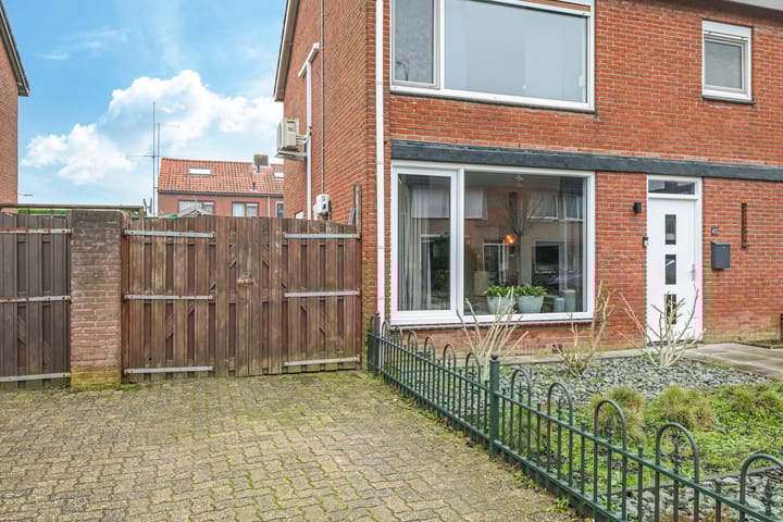 Foto 63 van Burgemeester Lewe van Aduardstraat 45