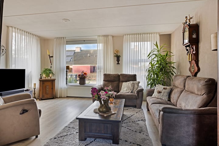 Foto 9 van Populierenlaan 10