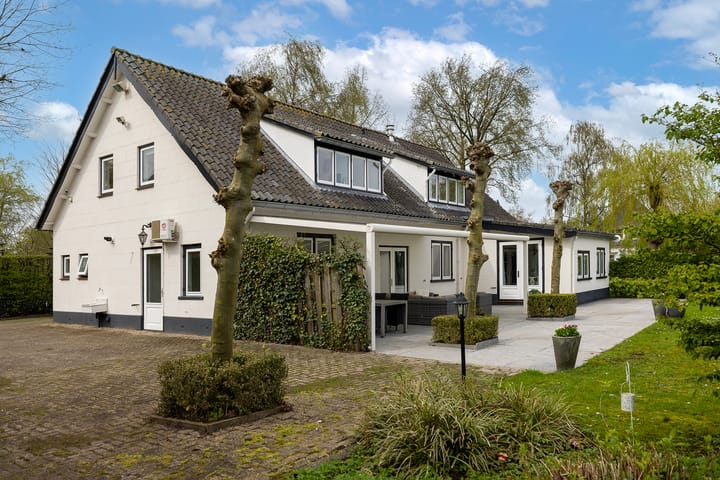 Foto 40 van Middenweg 96