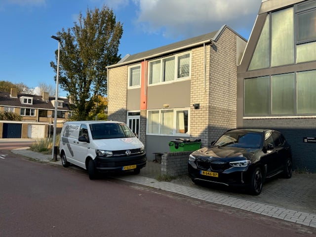 Bekijk foto 2 van Max Planckstraat 1