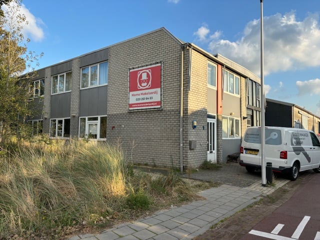 Bekijk foto 3 van Max Planckstraat 1