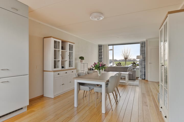 Foto 10 van Weegbree 24