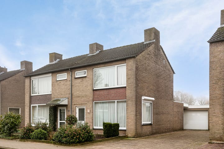 Photo 1 of Plonderijen 63