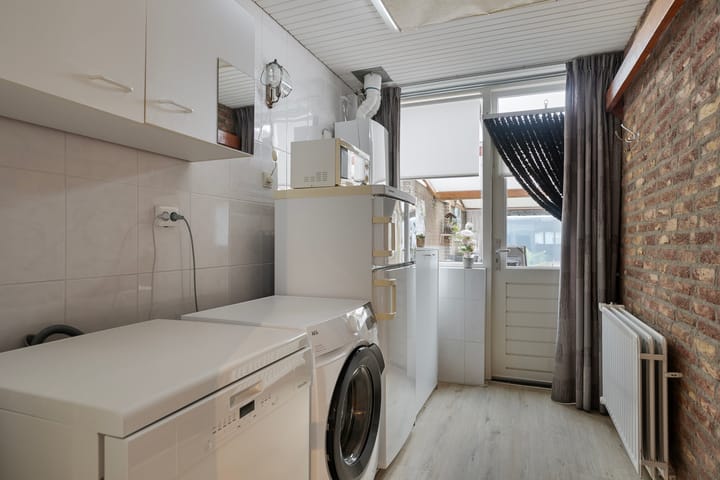 Photo 14 of Plonderijen 63