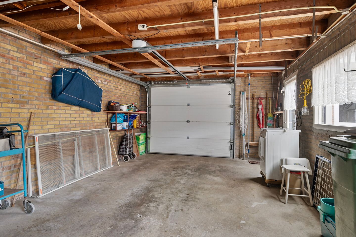 Foto 29 van Plonderijen 63