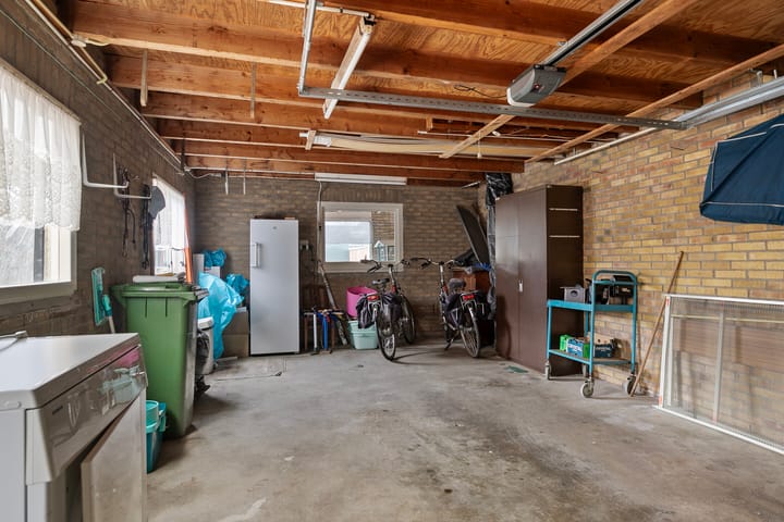 Photo 28 of Plonderijen 63