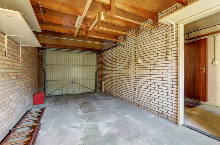 Foto 15 van Esdoornstraat 10