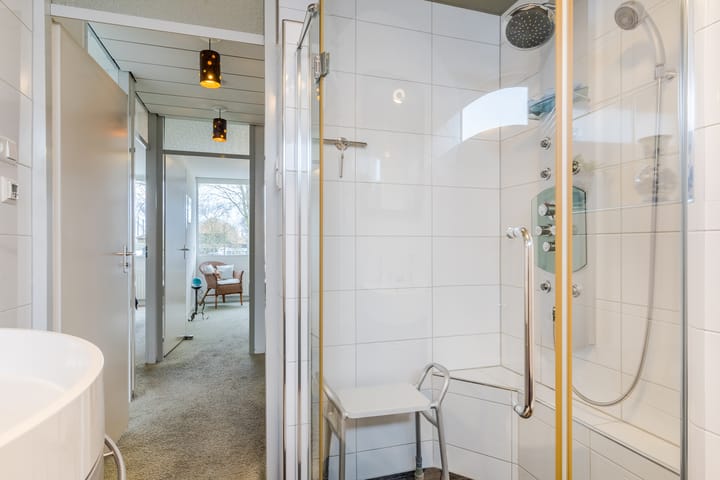 Foto 21 van Linnaeuslaan 125