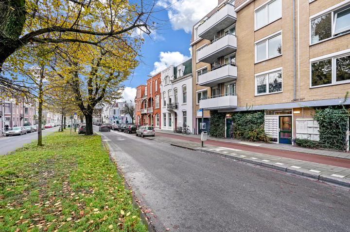 Photo 4 of Valkenbosplein 19-J