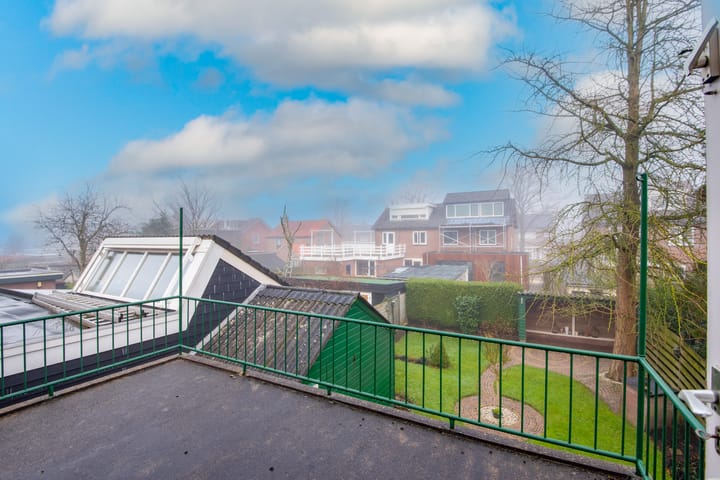 Foto 34 van Burgemeesters Commandeurlaan 33