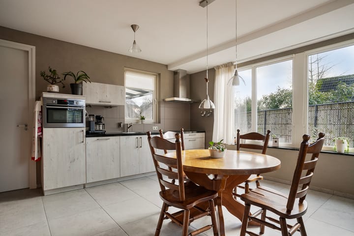 Foto 13 van Maasheseweg 64-A