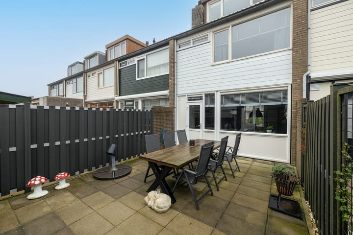 Foto 2 van Vincent van Goghstraat 11