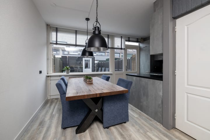 Foto 12 van Vincent van Goghstraat 11