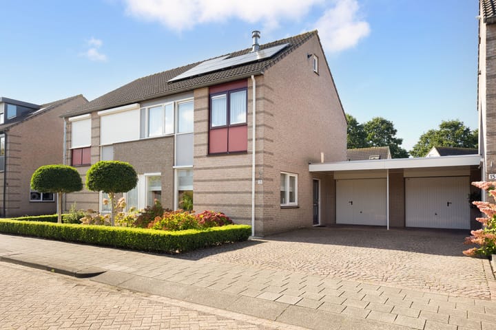 Foto 1 van Meidoornlaan 13