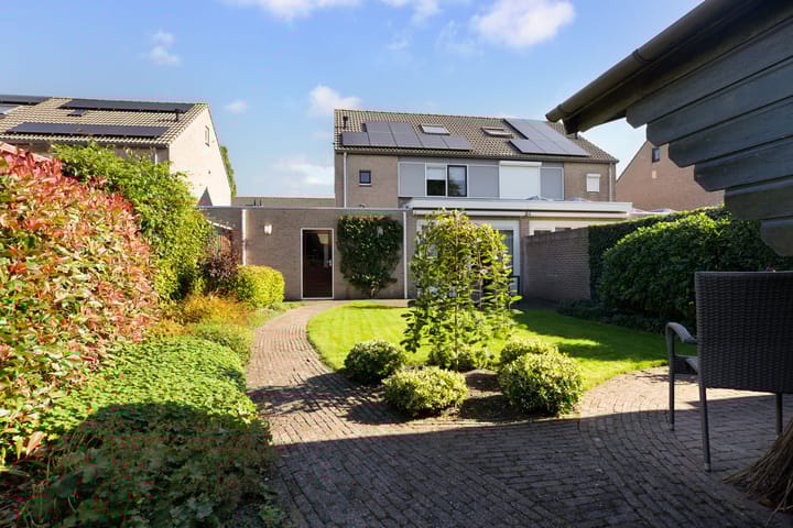 Foto 3 van Meidoornlaan 13