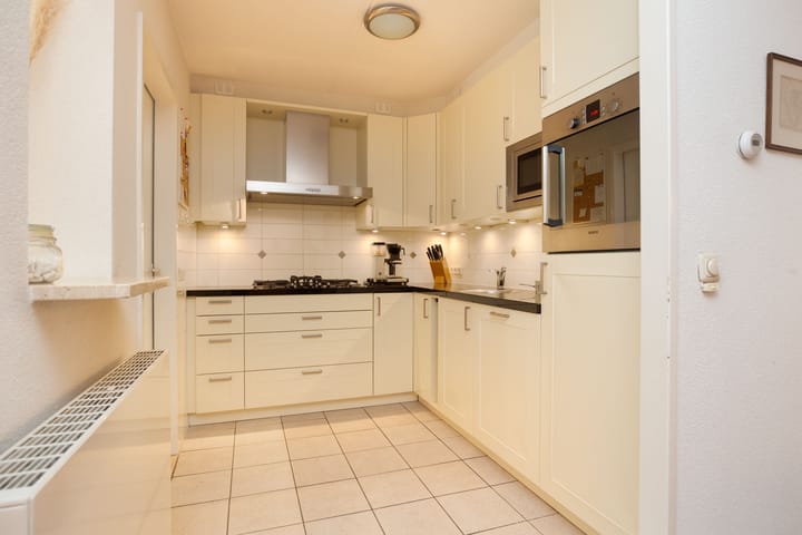 Foto 16 van Meidoornlaan 13