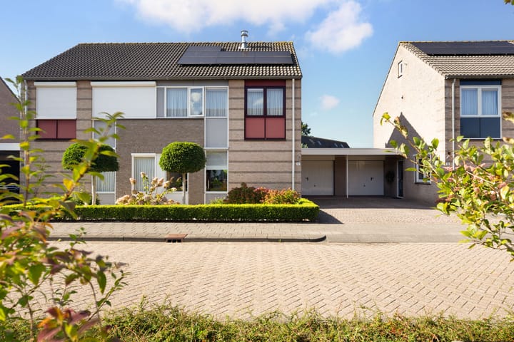 Foto 31 van Meidoornlaan 13