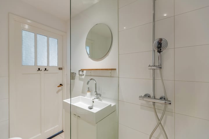 Foto 25 van Bonairestraat 42-2