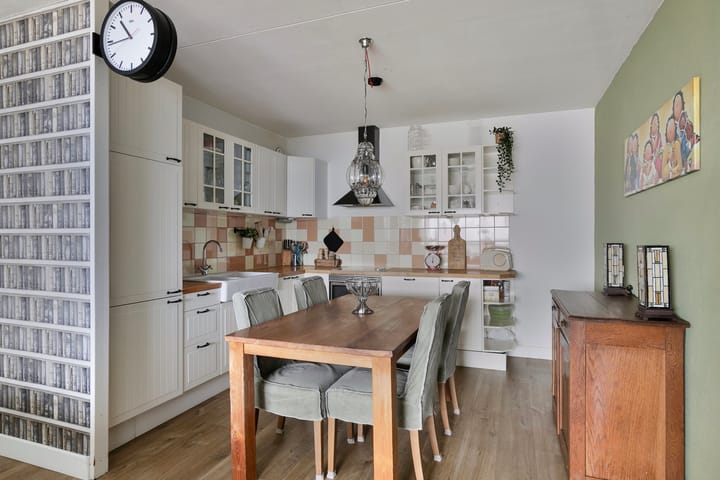 Foto 2 van Over de Vesten 81