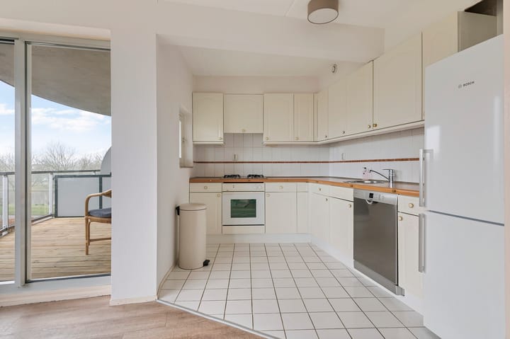 Photo 13 of Femina Mullerstraat 279