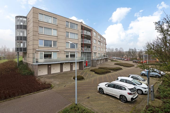 Photo 39 of Femina Mullerstraat 279