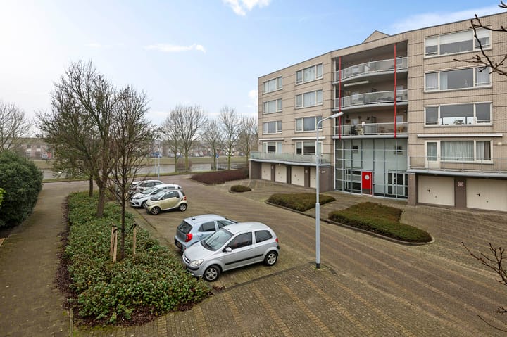 Photo 42 of Femina Mullerstraat 279