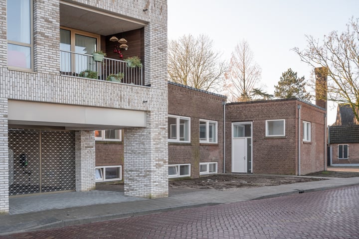 Bekijk foto 47 van Dorpsmatenstraat 54